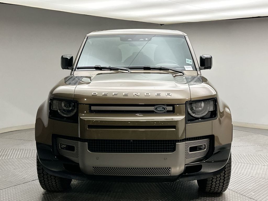 Thumbnail: 2025 Land Rover Defender - 16