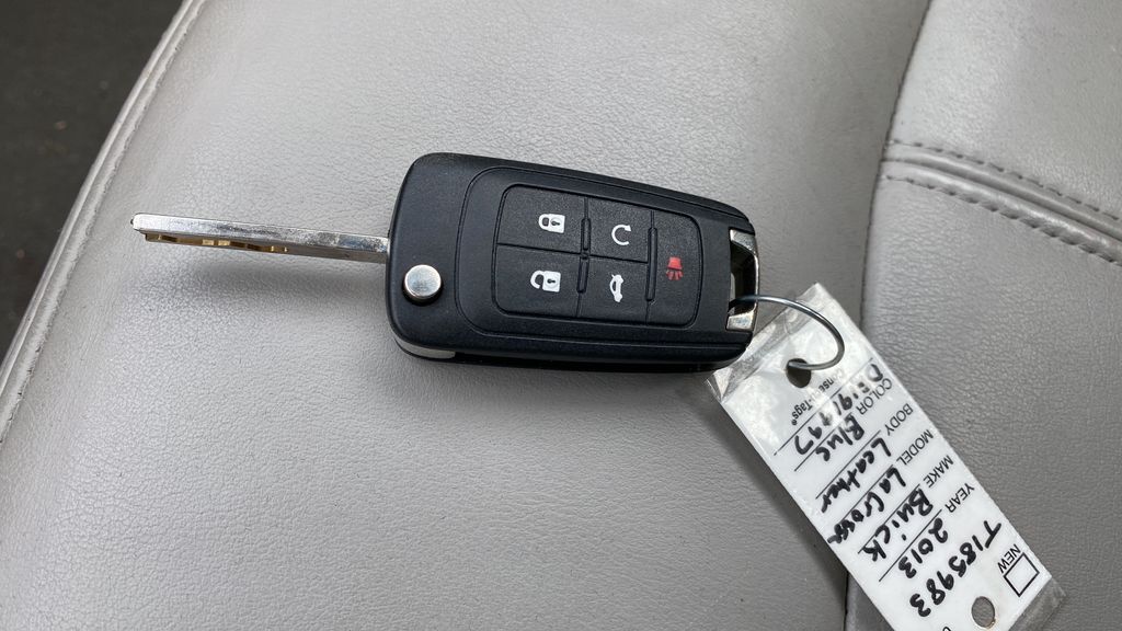 Used 2013 Atlantis Blue Metallic Buick Leather Group image 20