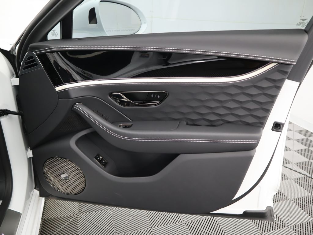 Thumbnail: 2025 Bentley Flying Spur - 26