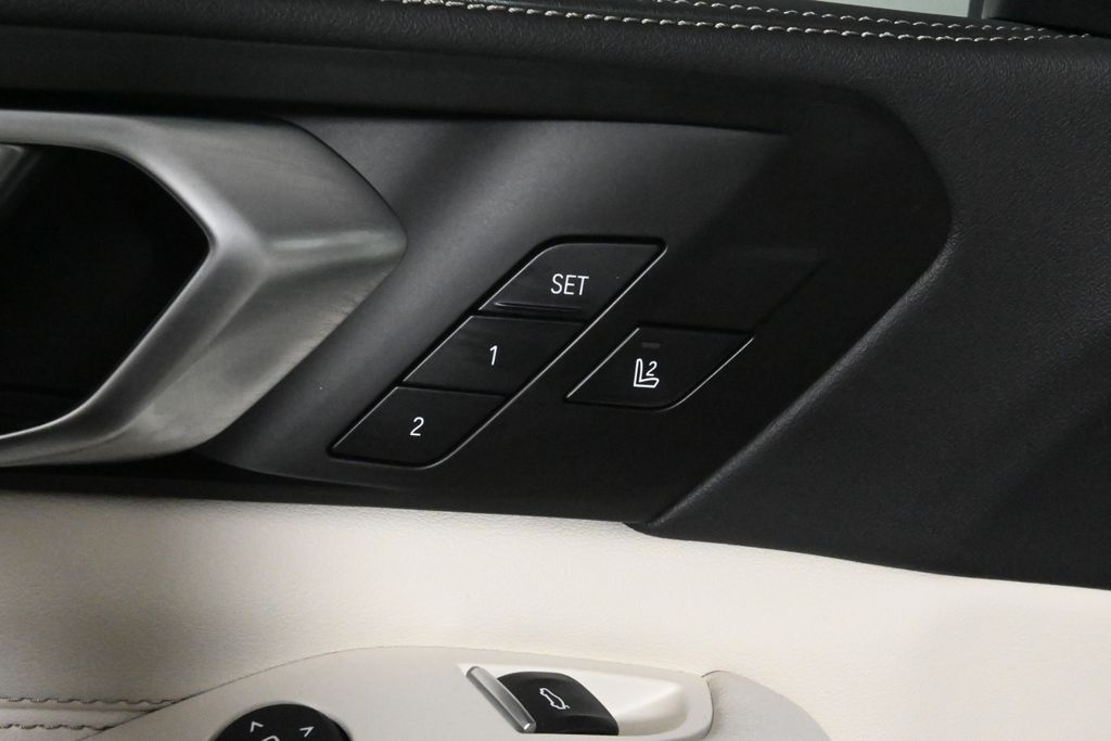 2025 BMW X5 xDrive40i 30