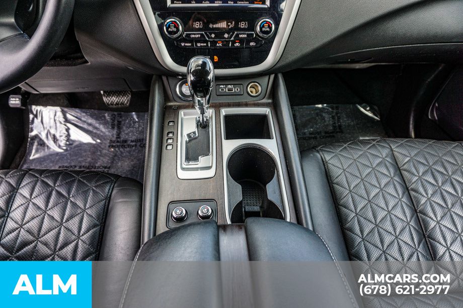 Used 2020 White Nissan Platinum image 41