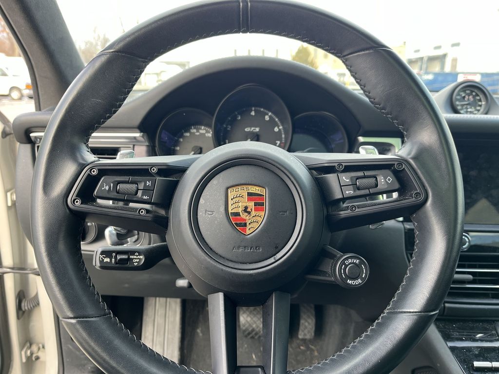 Thumbnail: 2023 Porsche Macan - 14