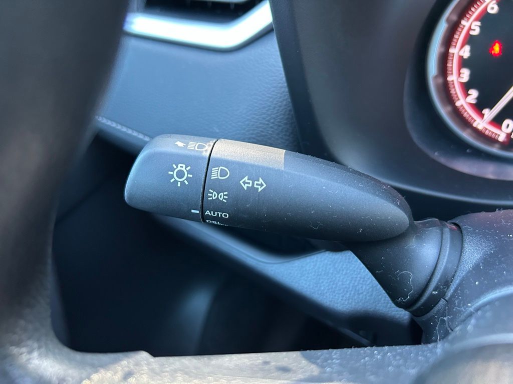 Thumbnail: 2025 Toyota RAV4 - 22