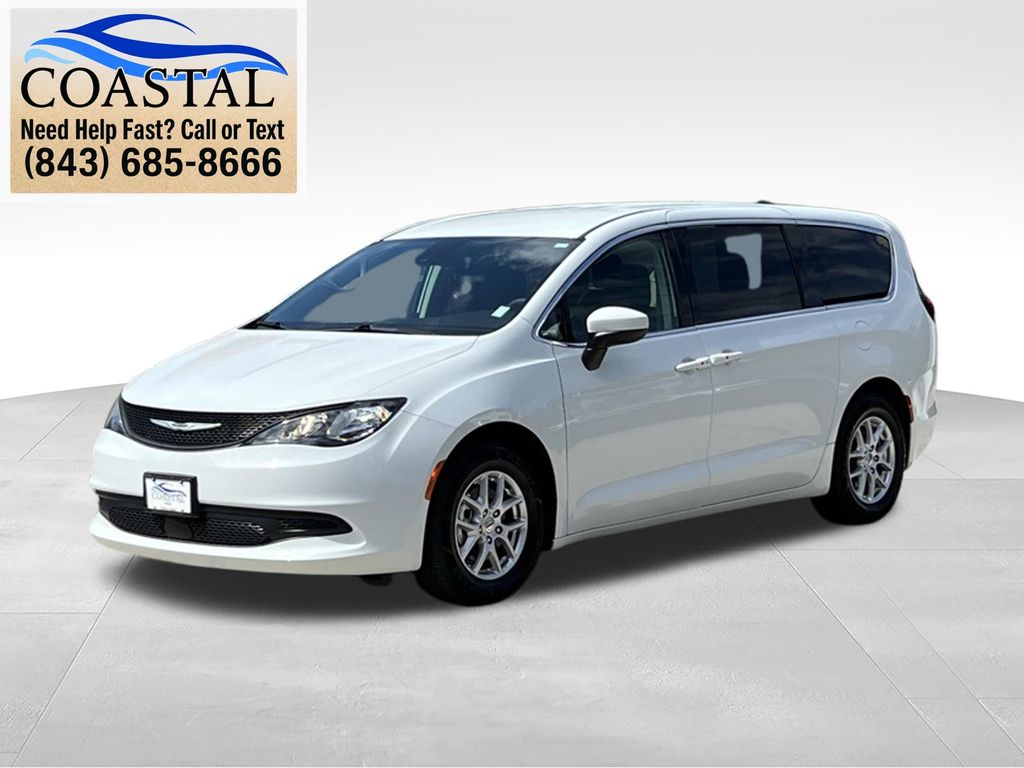 2023 Chrysler Voyager LX - 0