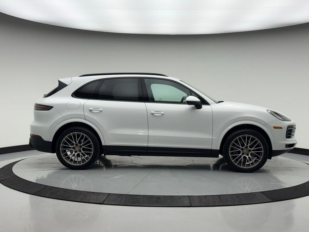 Thumbnail: 2023 Porsche Cayenne - 6