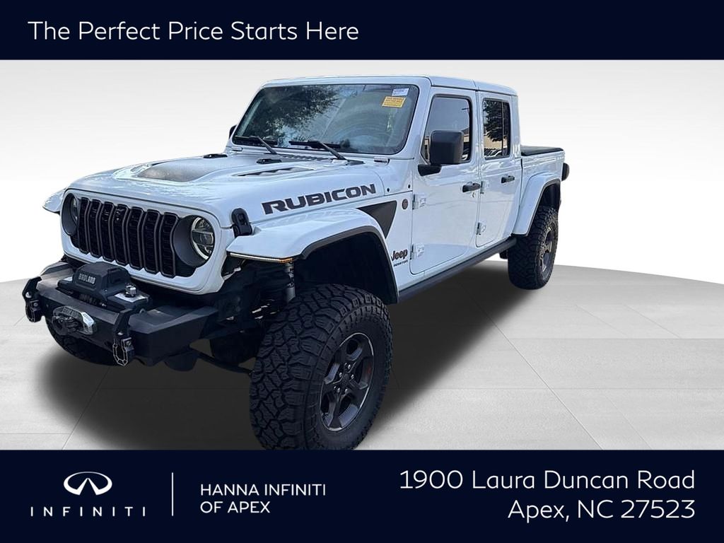 Bright White Clearcoat 2021 Jeep Gladiator Pickup Truck Four-Wheel Drive 8-Speed Automatic