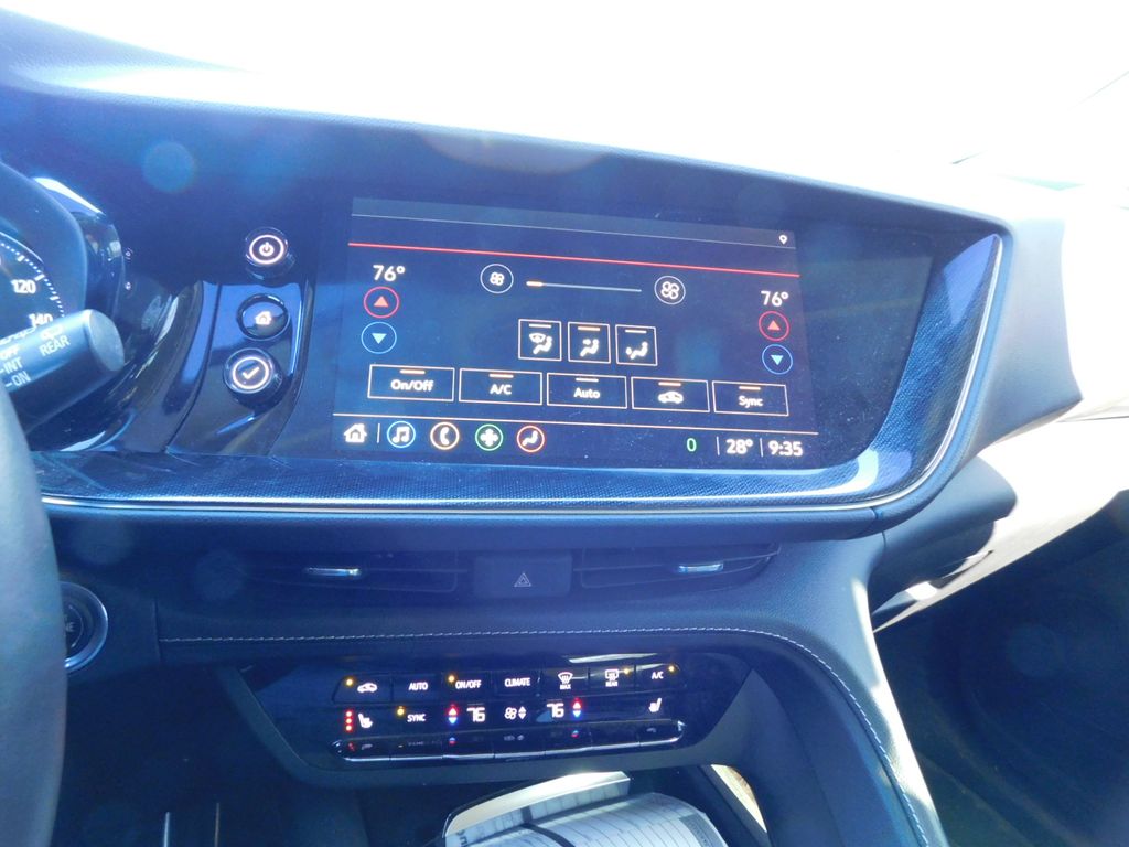 Thumbnail: 2022 Buick Envision - 9