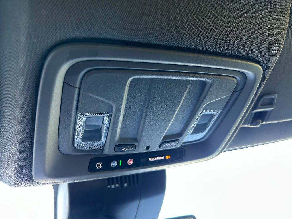 2024 Chevrolet Silverado 1500 Custom 25