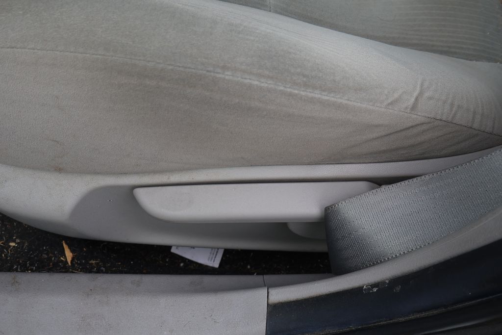 Thumbnail: 2011 Toyota Corolla - 10