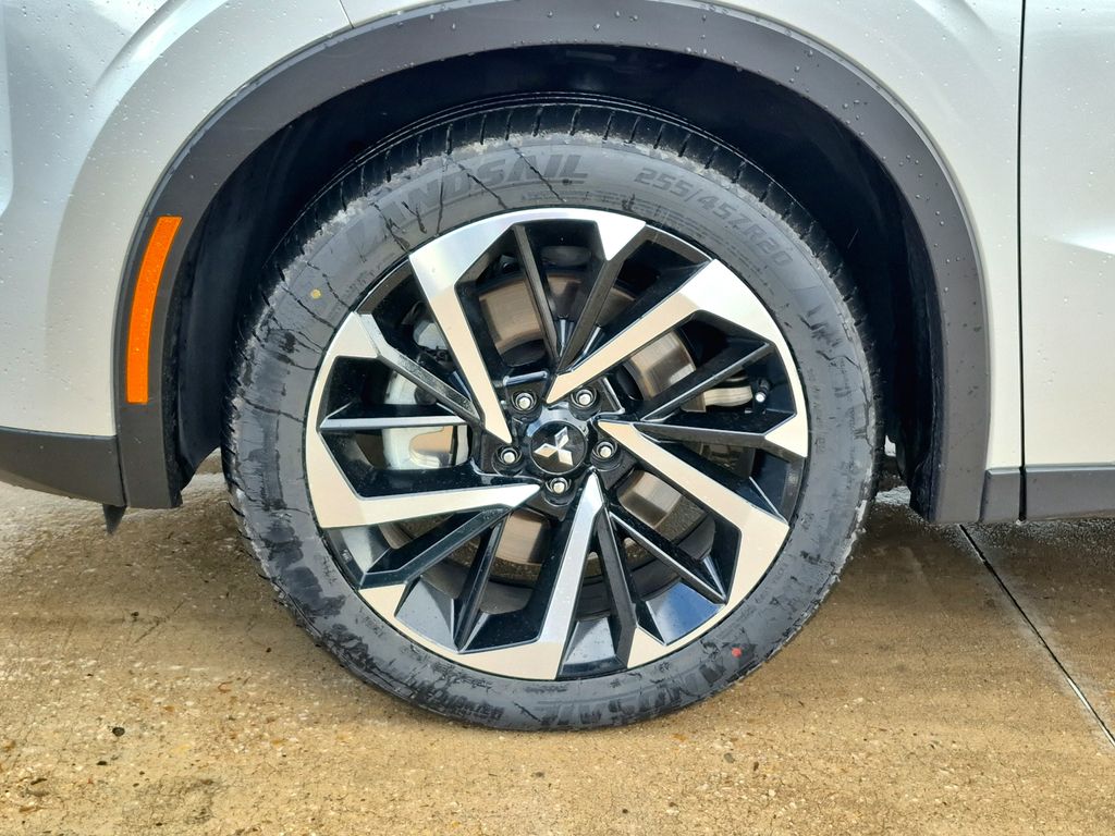 2024 Mitsubishi Outlander PHEV SE Silver at DeMontrond Gulf Freeway