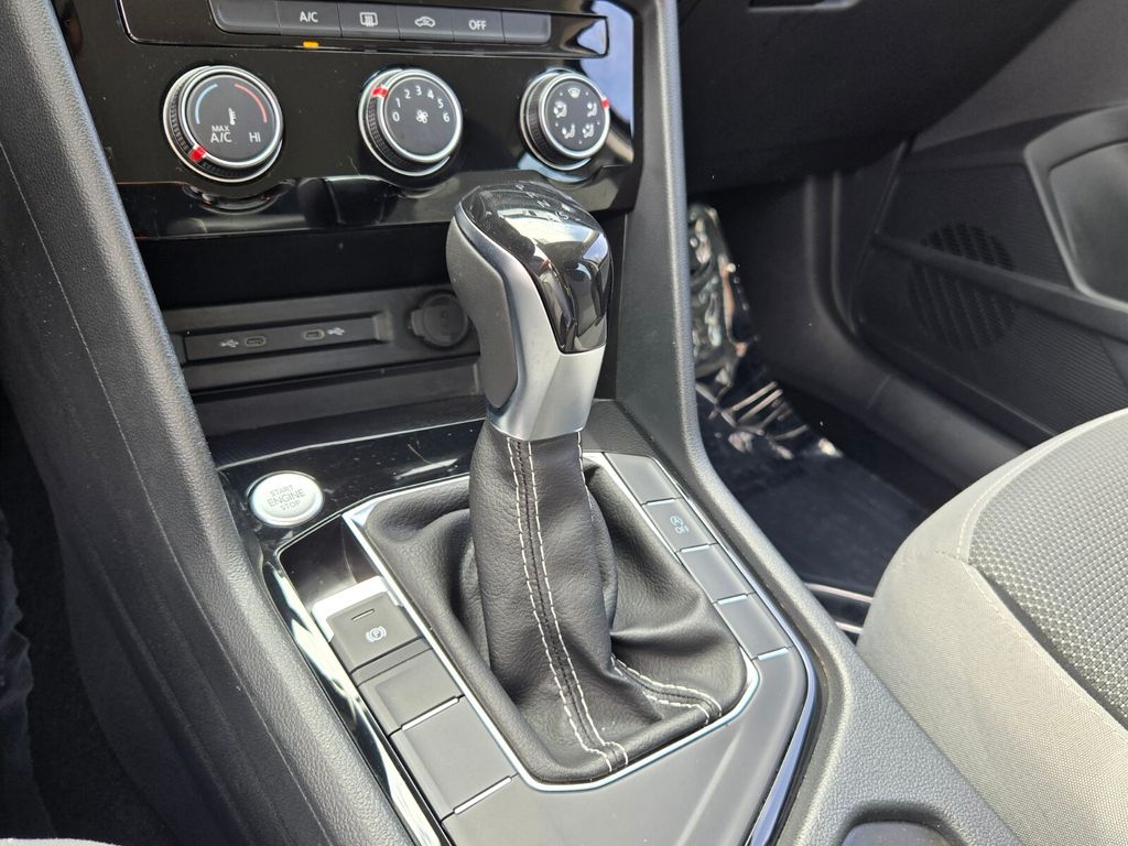 2024 Volkswagen Taos - $18,400