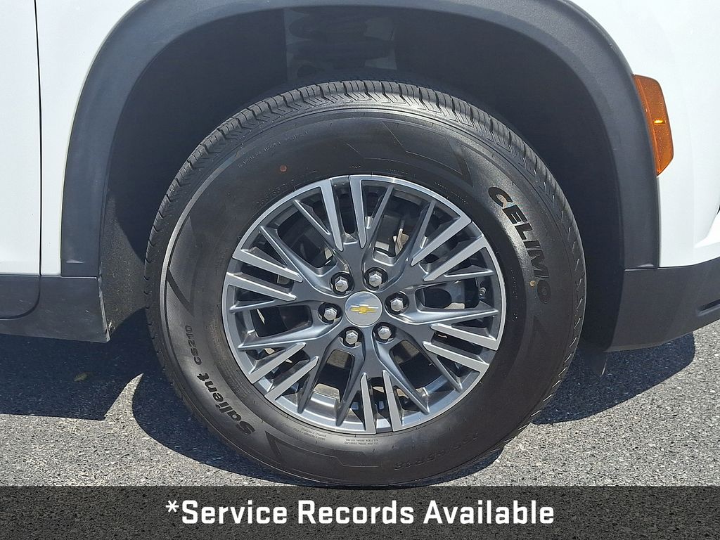 2024 Chevrolet Traverse LT White at Carlisle Cadillac Buick GMC