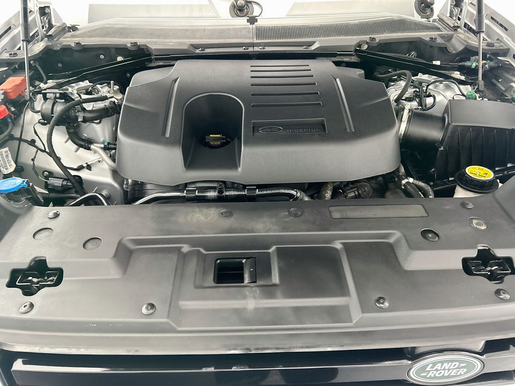 Thumbnail: 2020 Land Rover Defender - 28