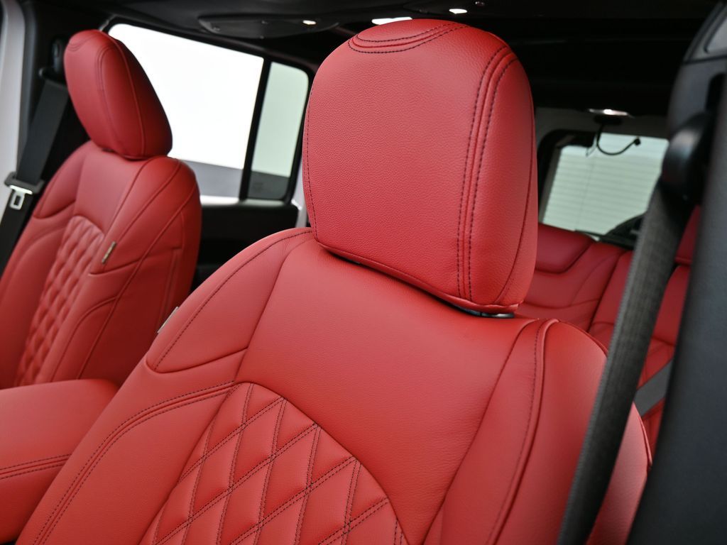 New 2026 Bright White Clearcoat Jeep Sport S image 15