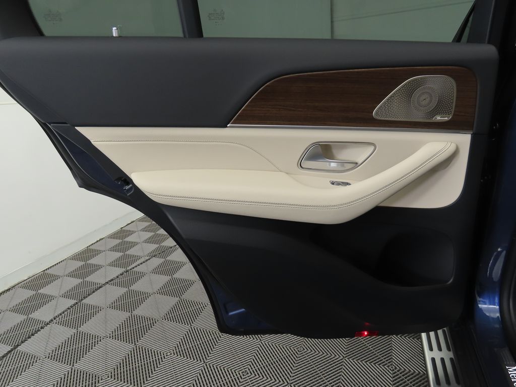 Thumbnail: 2025 Mercedes-Benz GLE - 28