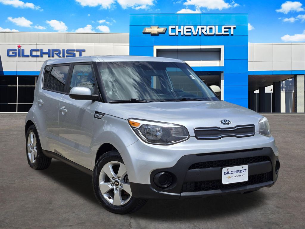 Bright Silver 2017 Kia Soul Wagon Front-Wheel Drive 6-Speed Automatic