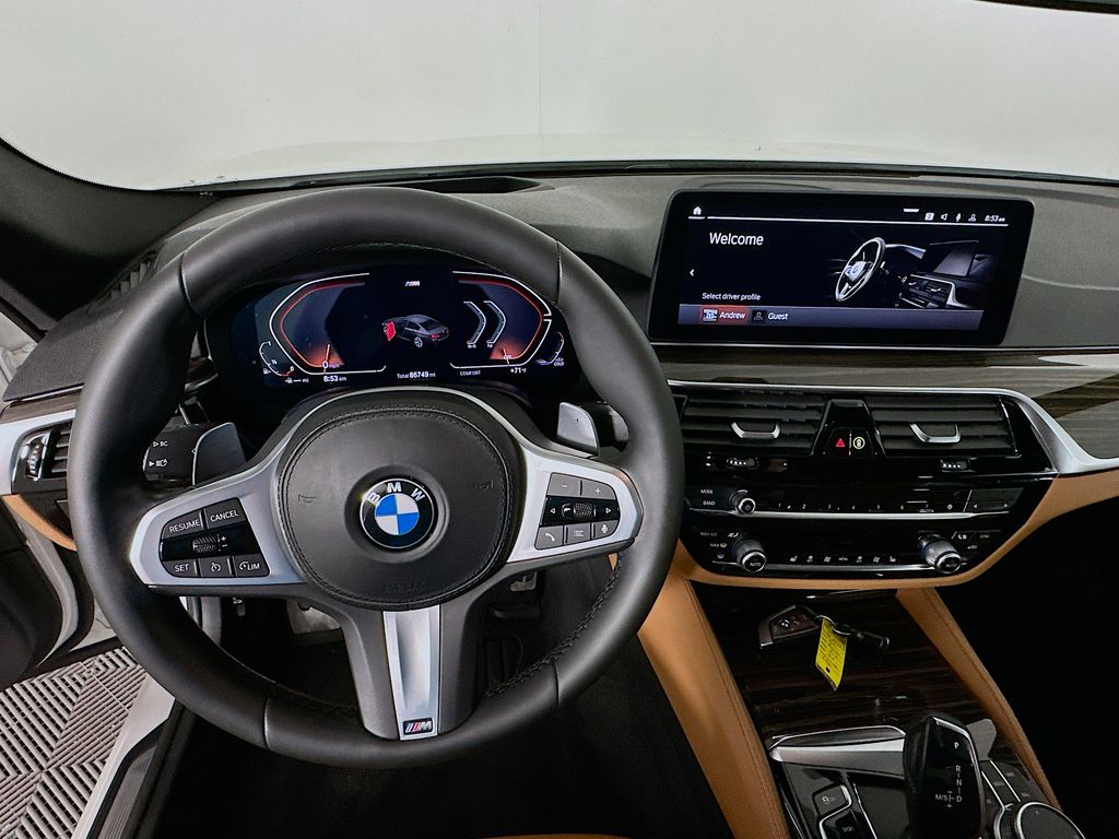 Thumbnail: 2021 BMW 5 Series - 11