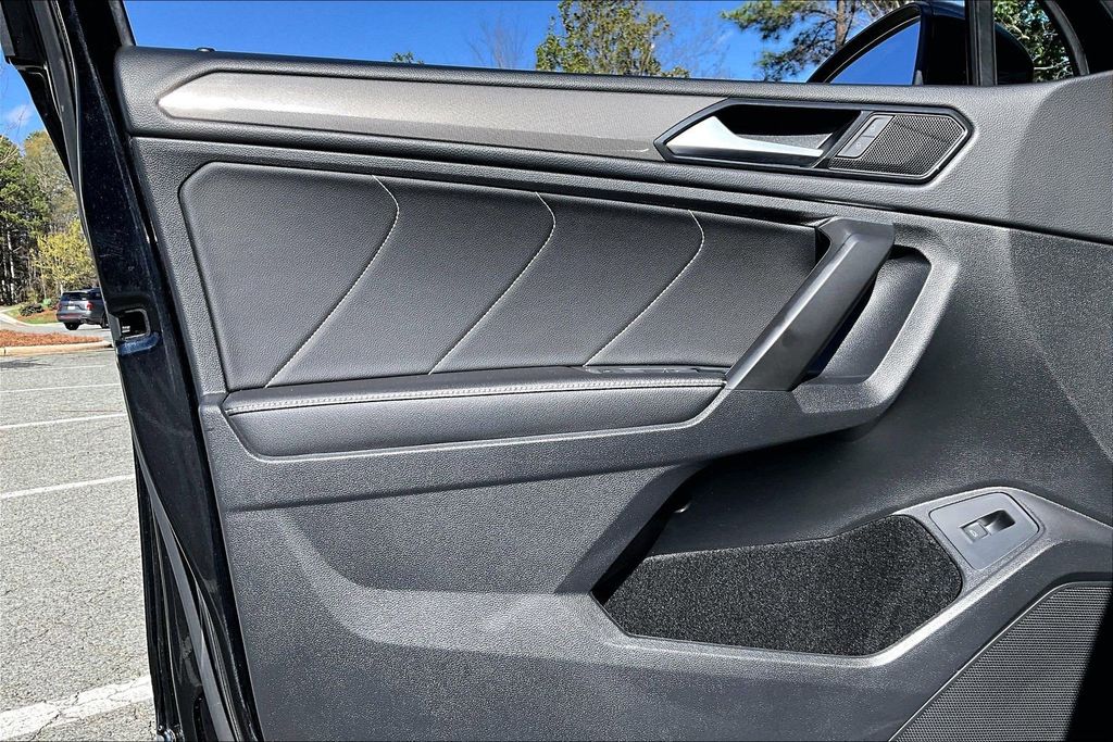 VolkswagenTiguan25