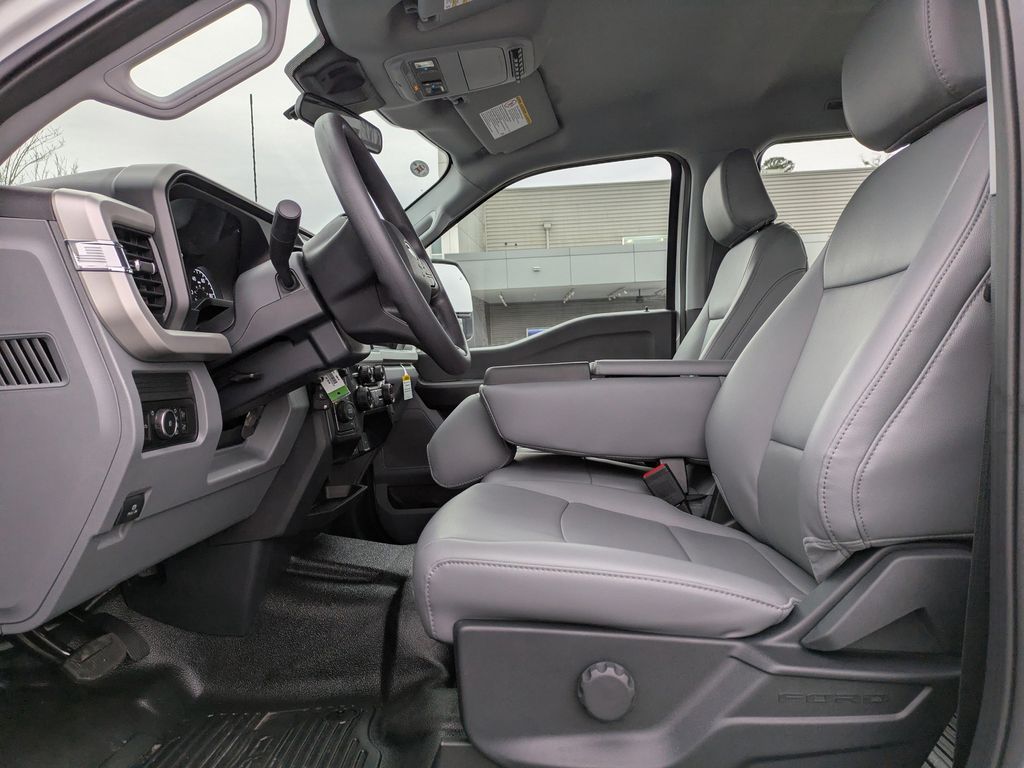 2026 Ford F-350 Super Duty XL