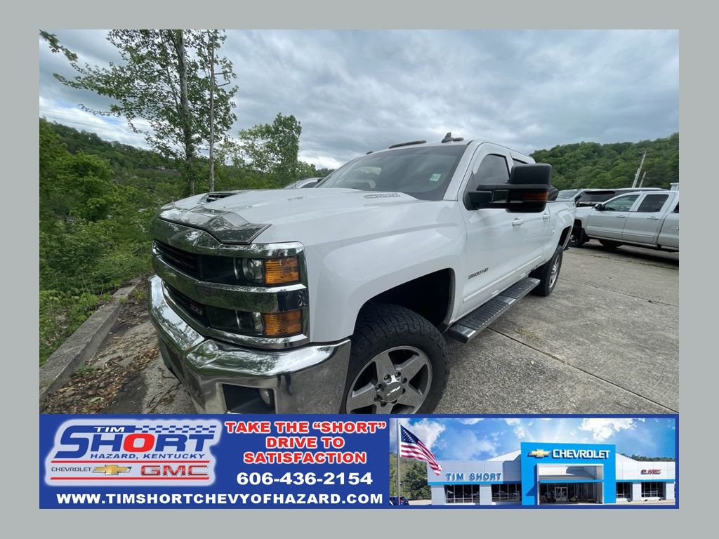 Summit White 2017 Chevrolet Silverado 2500HD Pickup Truck Four-Wheel Drive 6-Speed Automatic