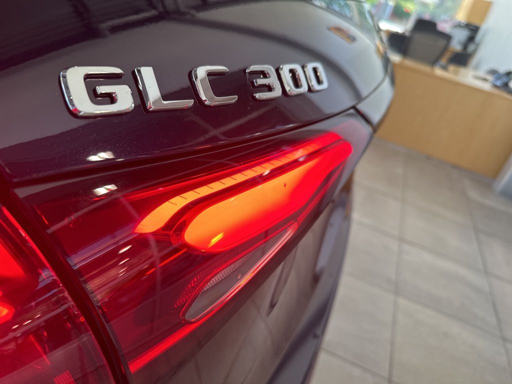 2024 Mercedes-Benz GLC GLC 300 28