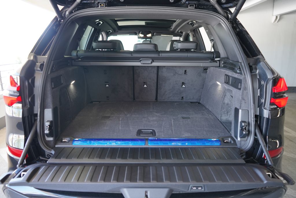 Thumbnail: 2026 BMW X5 - 22