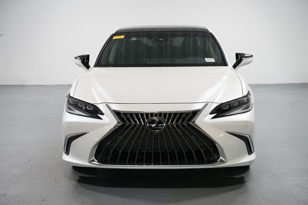 Thumbnail: 2022 Lexus ES - 2