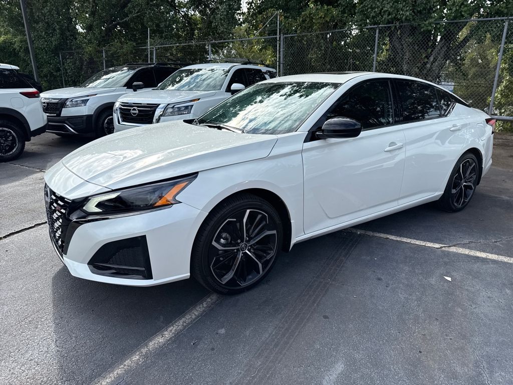 2025 Nissan Altima 2.5 SR