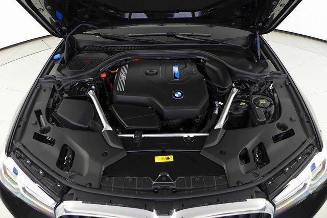 2022 BMW 5 Series 530e iPerformance 6