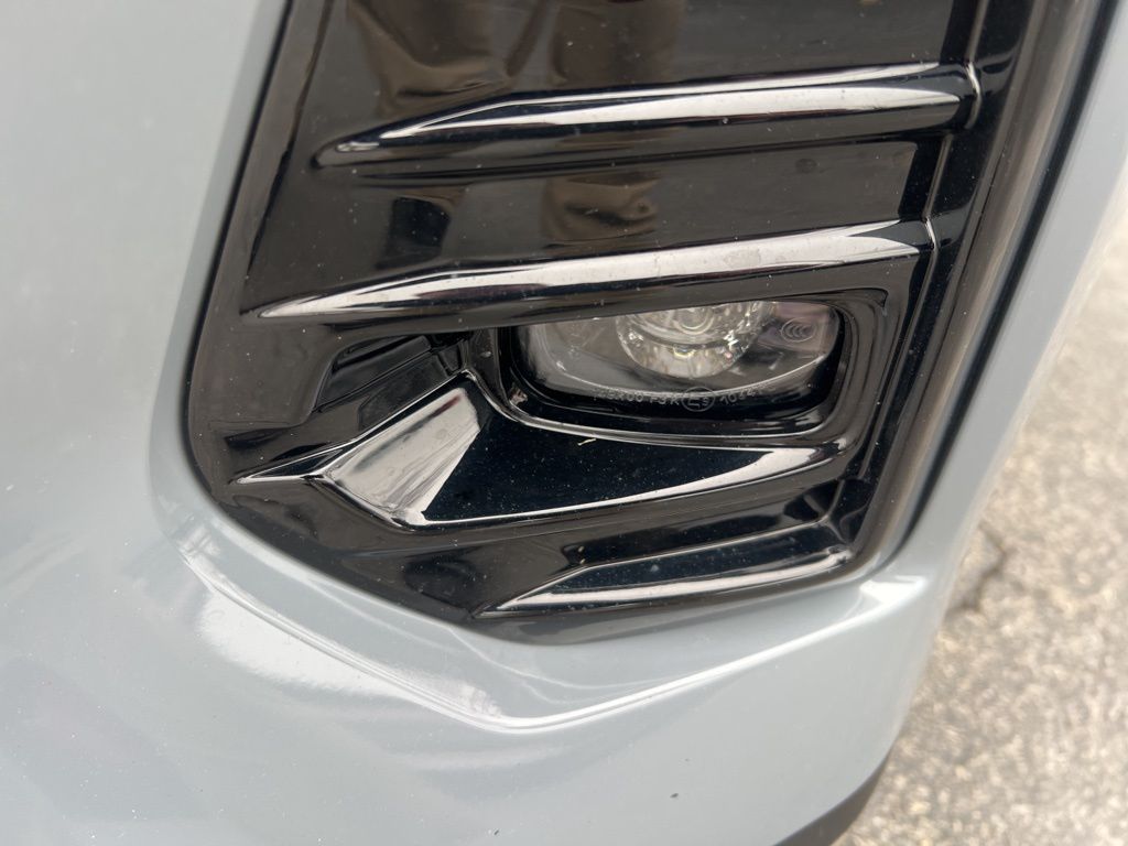 2024 Nissan Kicks SR photo
