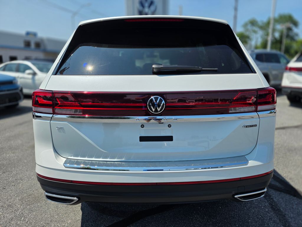 2026 Volkswagen Atlas 2.0T SE White/off-white at Sutliff Volkswagen