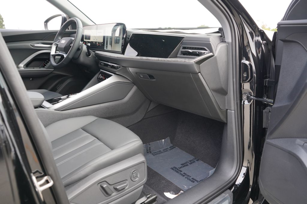 Thumbnail: 2026 Audi Q5 - 30