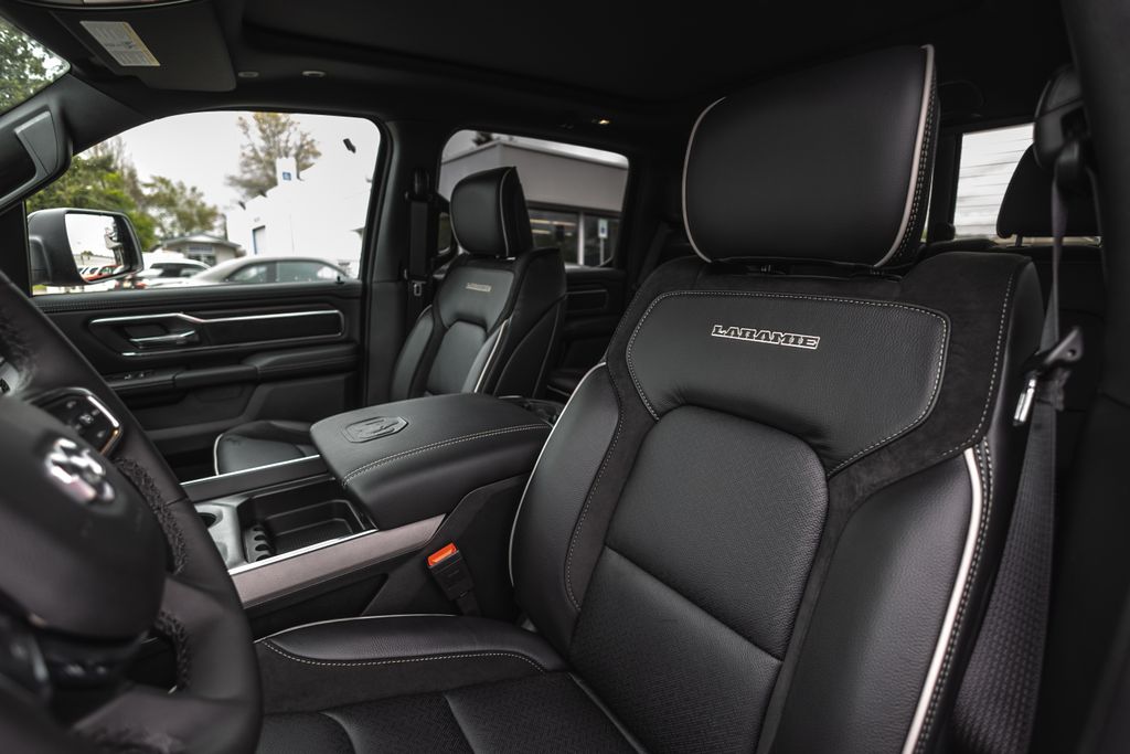2026 Ram 1500 Laramie thumbnail 27