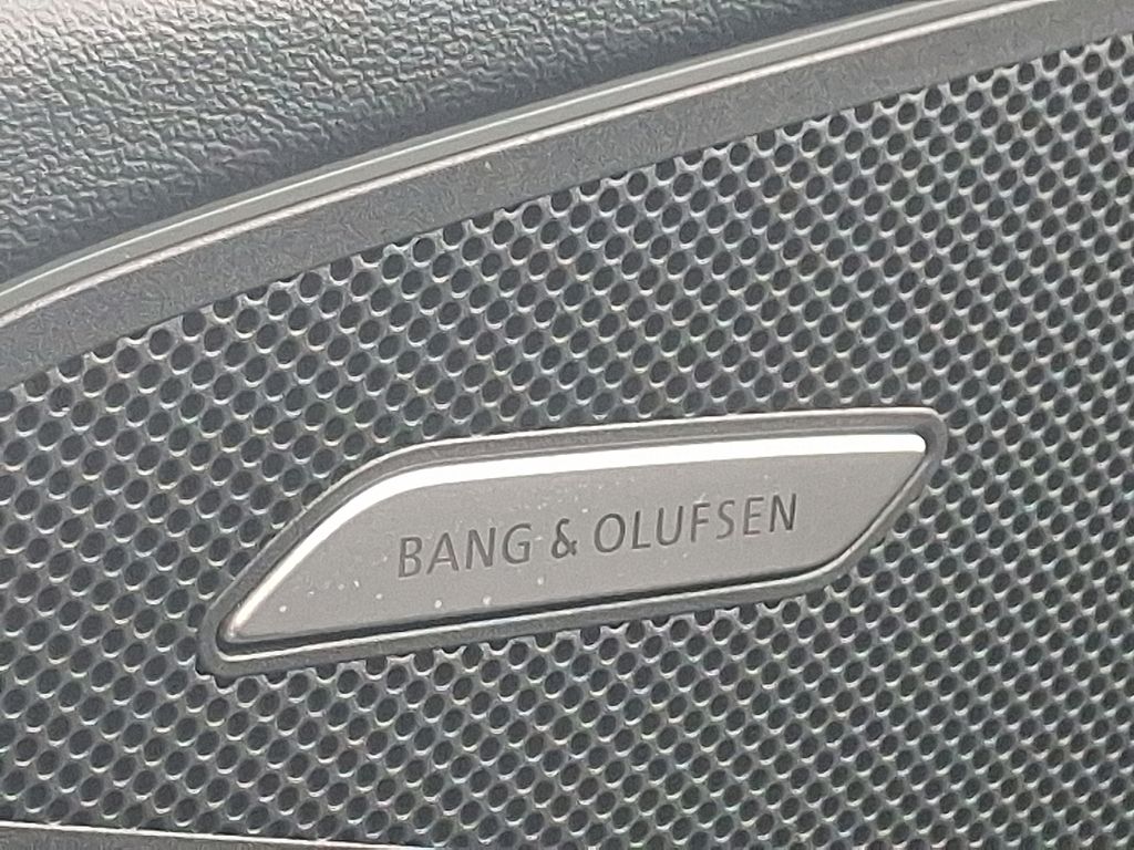 Thumbnail: 2025 Audi SQ6 e-tron - 25