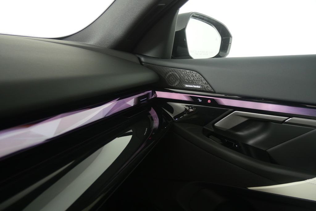 Thumbnail: 2026 BMW i5 - 26