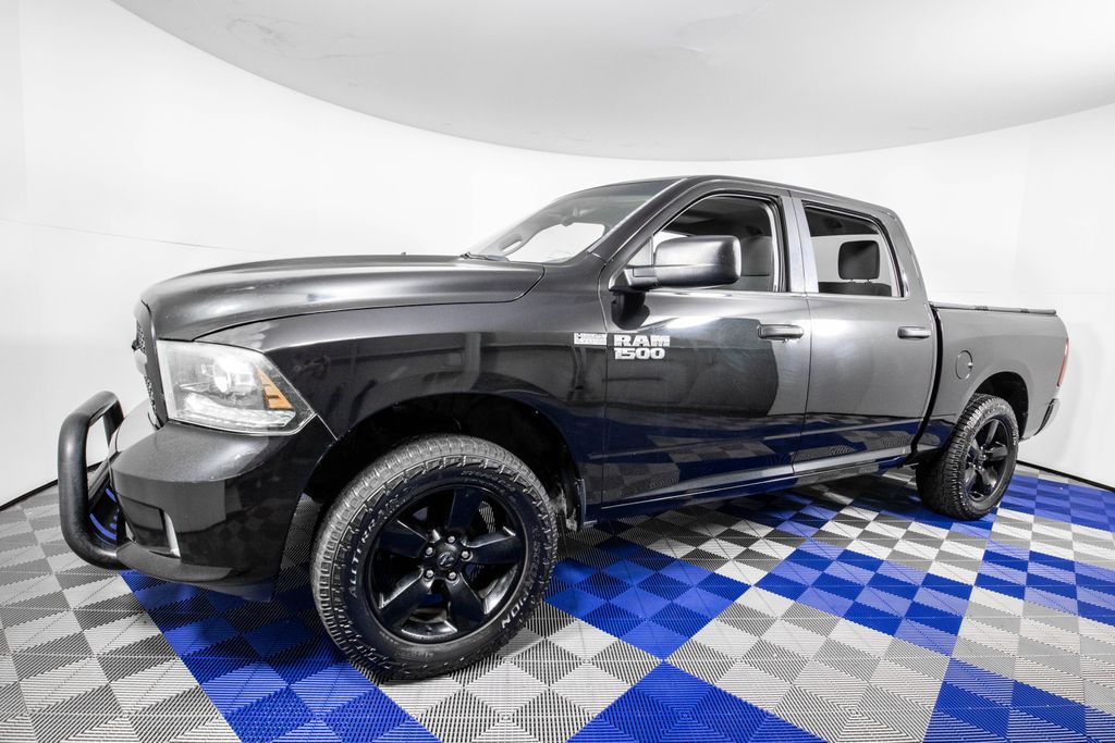 2015 RAM 1500 Express Crew Cab RWD