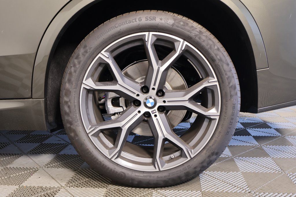 Thumbnail: 2026 BMW X5 - 10
