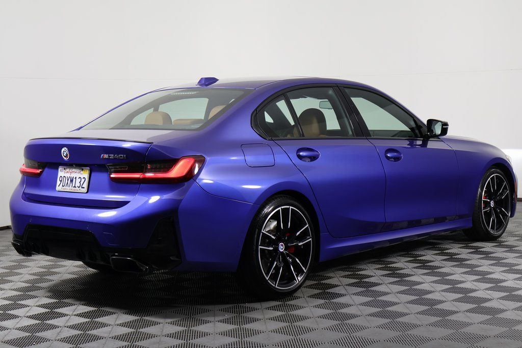 Thumbnail: 2023 BMW 3 Series - 4