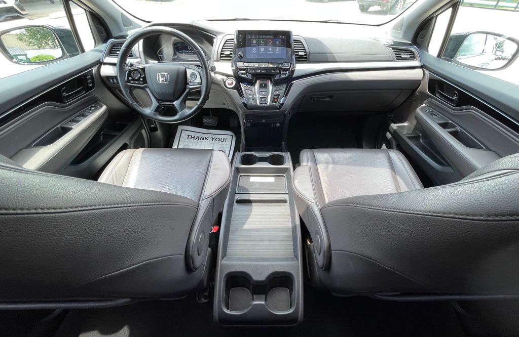 2018 Honda Odyssey Elite White at Community Honda