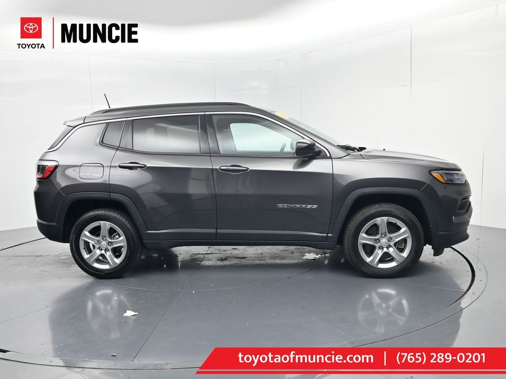 Baltic Gray Metallic Clearcoat 2024 Jeep Compass SUV / Crossover Four-Wheel Drive 8-Speed Automatic