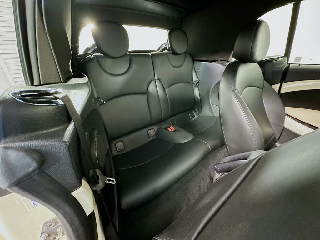 Thumbnail: 2015 MINI Cooper - 25