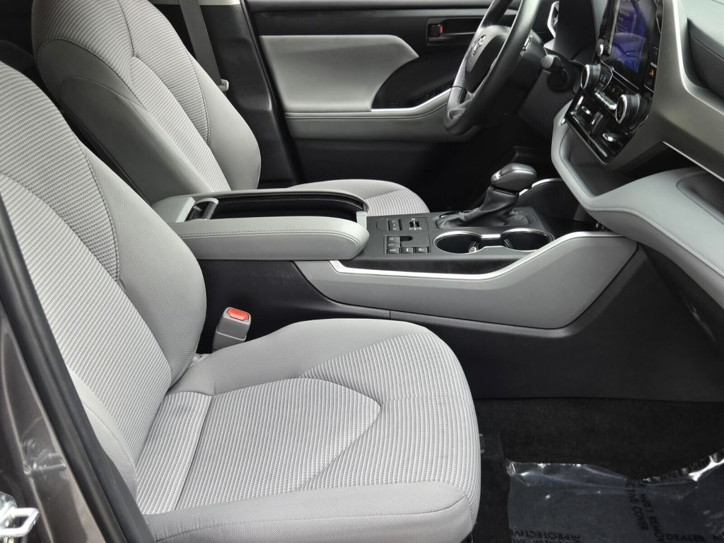 2024 Toyota Highlander - $35,418