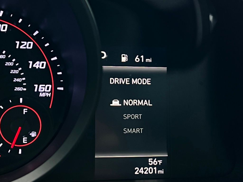 2023 Hyundai Elantra SEL photo