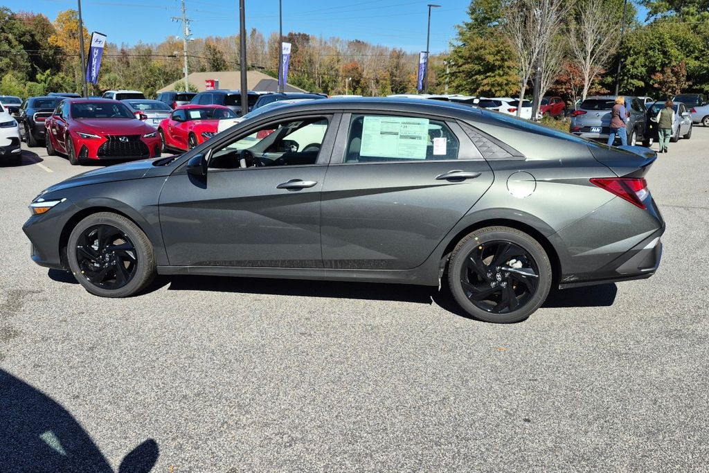 New 2026 Gray Hyundai SEL Sport Plus image 9