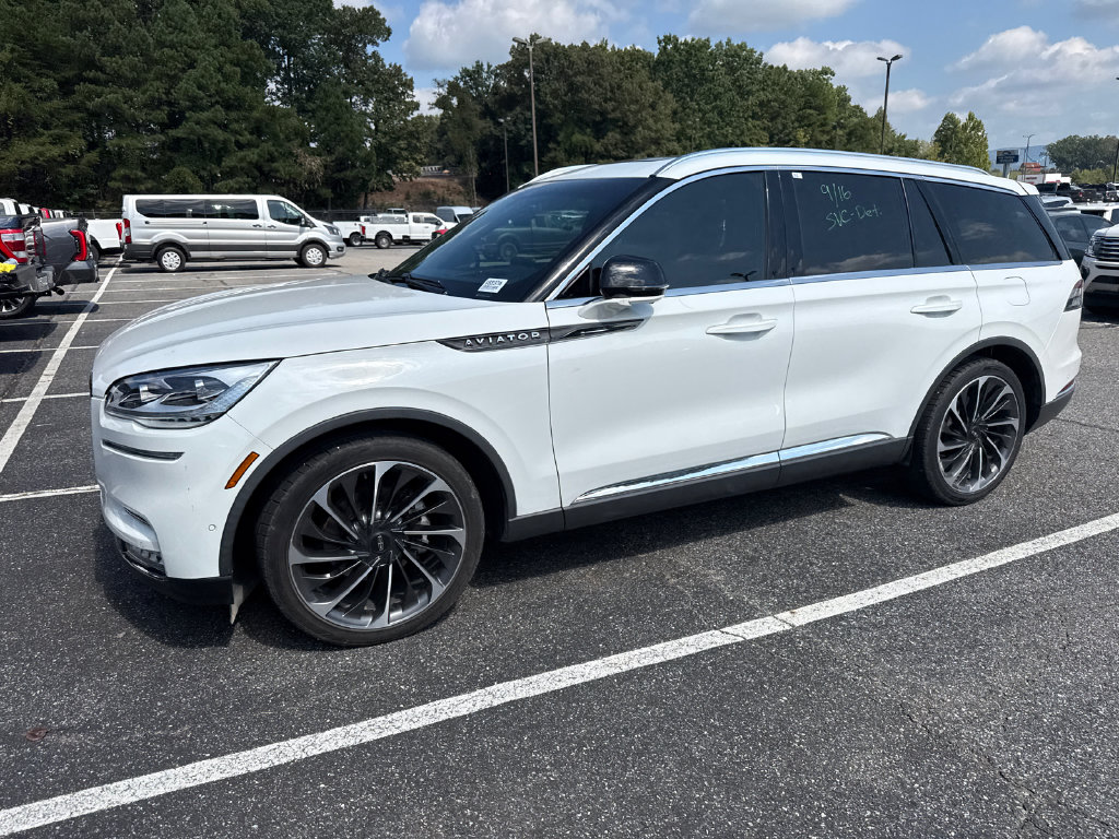 2020 White Lincoln Aviator Reserve AWD SUV