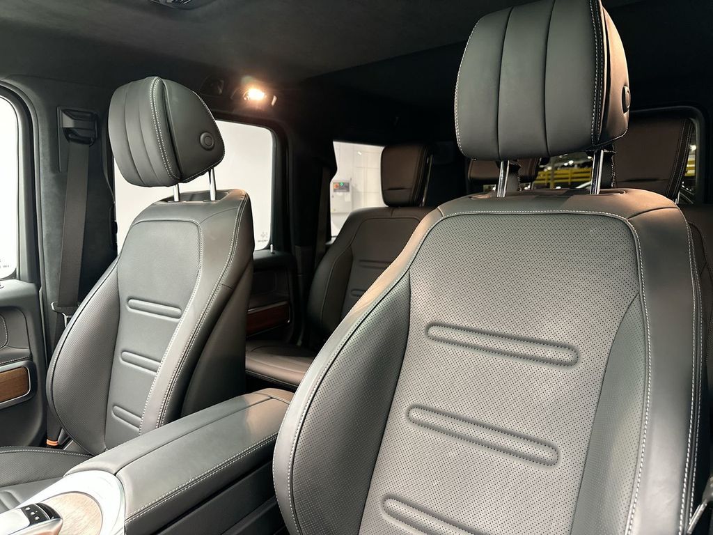 Thumbnail: 2024 Mercedes-Benz G-Class - 10