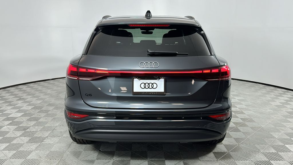 2025 Audi Q6 e-tron Premium 4