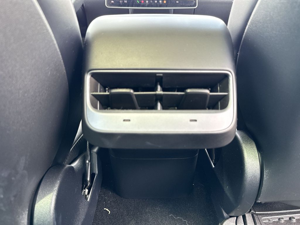 Thumbnail: 2022 Tesla Model 3 - 17