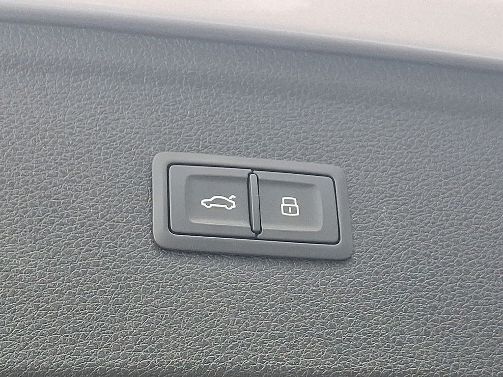 Thumbnail: 2022 Audi Q5 - 29