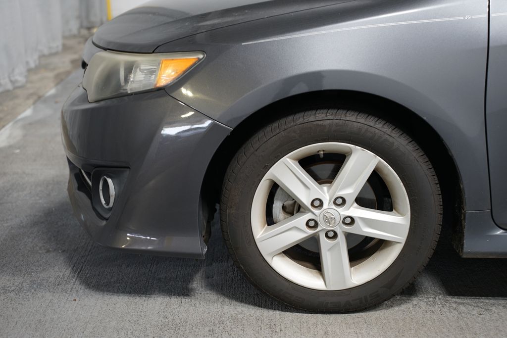 Thumbnail: 2014 Toyota Camry - 5